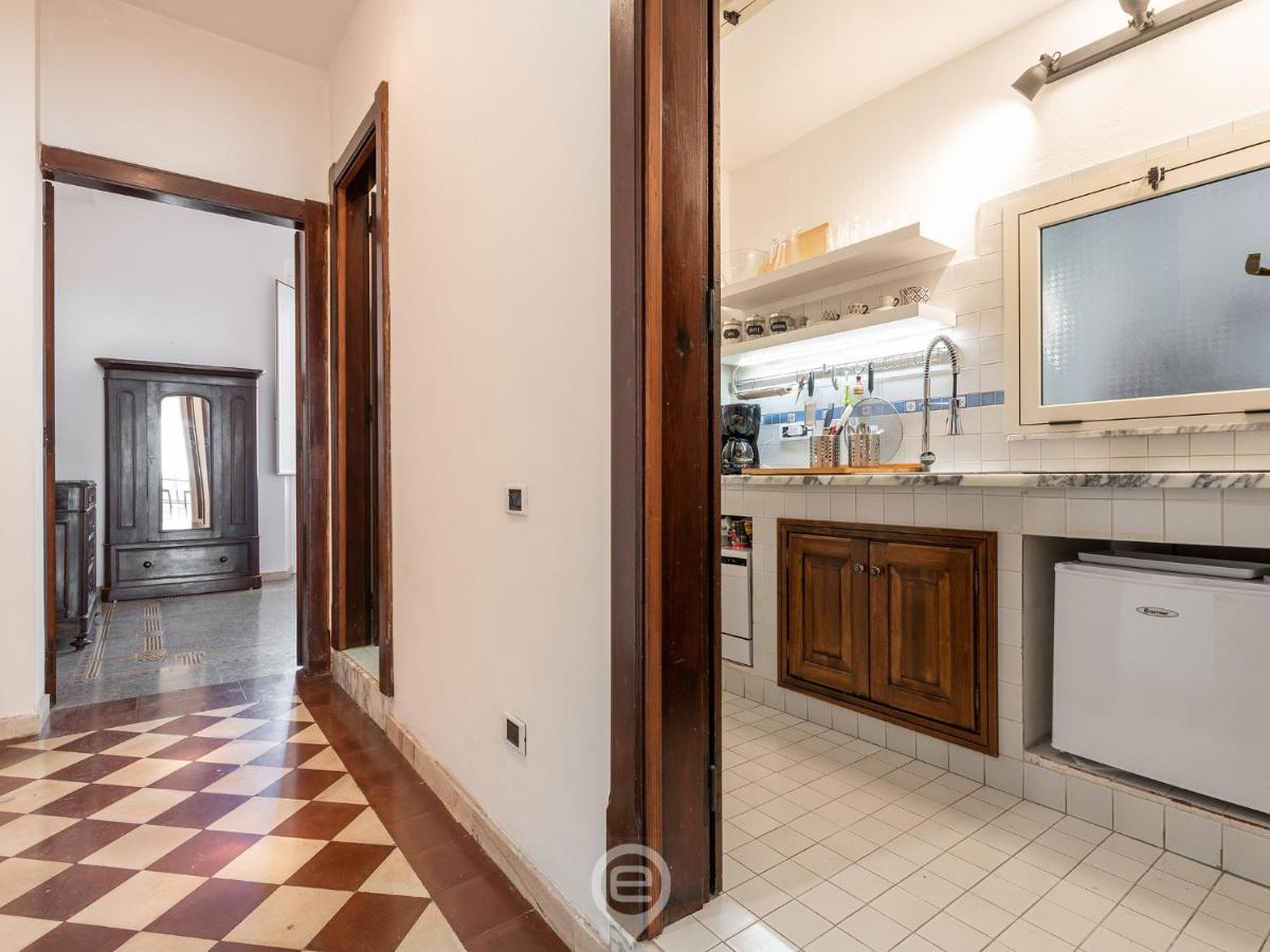 Mirabel Apartment - Wonderful Flat In City Center กาญารี ภายนอก รูปภาพ